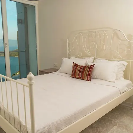 Bodrum Adabuku Luks 2+1 Ozel Plaj Ve Havuzlu Bogazici